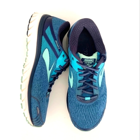 Brooks GTS 18 Women's Athletic Shoes ~ 9.5 (D) - Picture 2 of 5